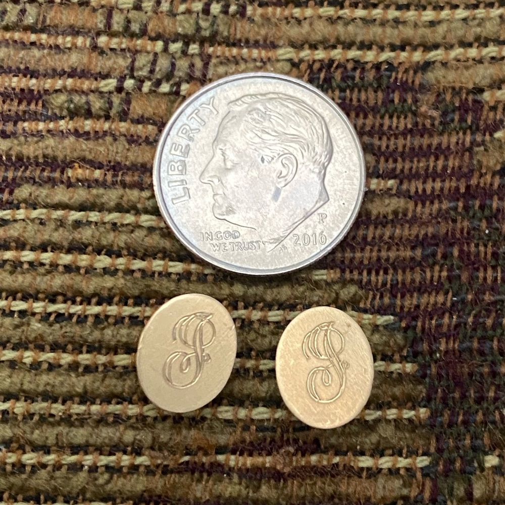 Beautiful Solid 14k Gold Elegant Calligraphy “J” … - image 5